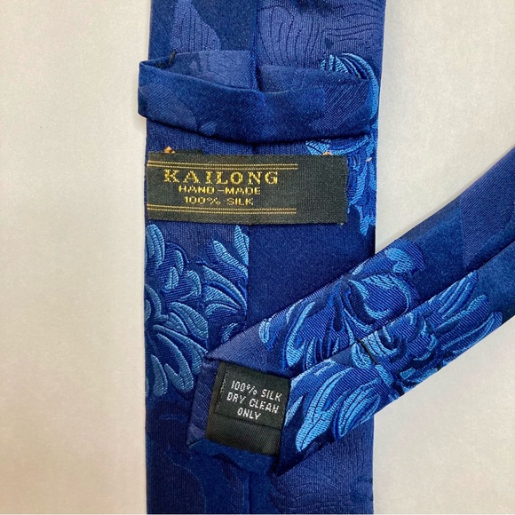 Vintage Kai-Long Embroidered Floral Two-Blue Skinny Silk Handmade Tie - Picture 4 of 6